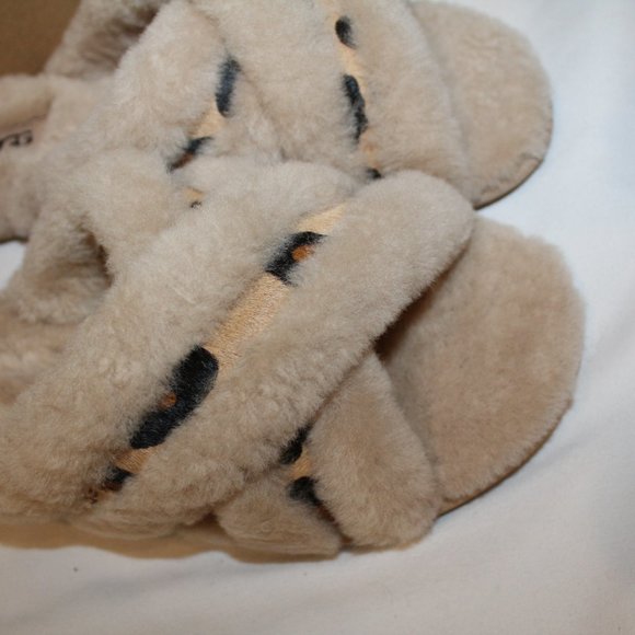 NIB UGG WOMEN'S SHEARLING SCUFFITA SPOTTY TAN SLIPPERS - Picture 3 of 7